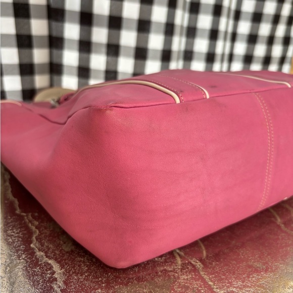 Coach East West Gallery Tote in Pink 2005 - Picture 6 of 9